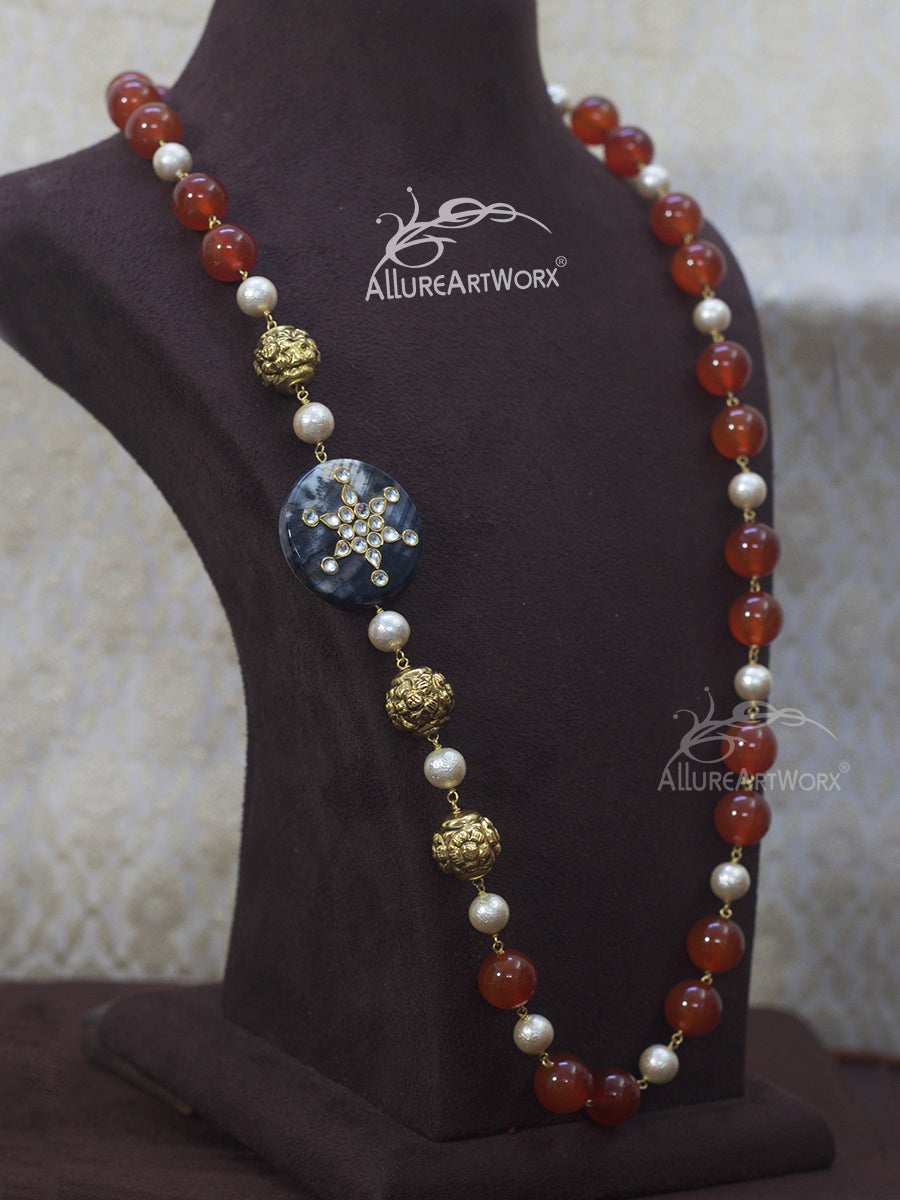 Onyx Neckpiece